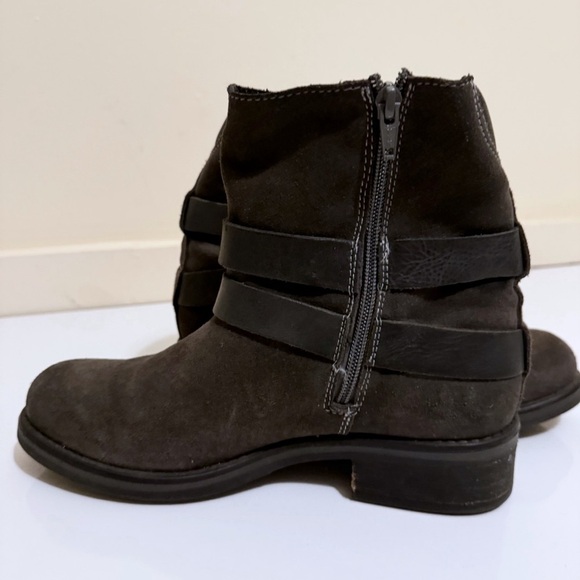 Steve Madden Dormaa Boots Women's Leather Moto Biker Buckle Strap SZ 9.5 - Picture 3 of 10